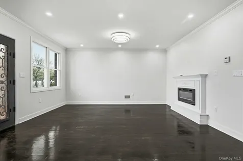 83-41 Little Neck Parkway Glen Oaks NY 11004