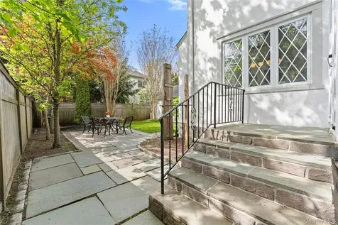 5 Jefferson Road Scarsdale NY 10583