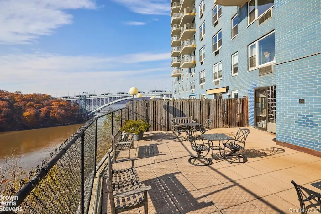 2400 Johnson Avenue Bronx NY 10463