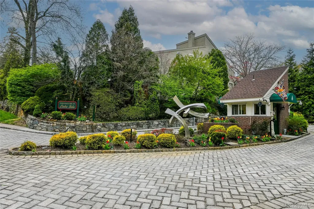 99 Waterside Close Eastchester NY 10709
