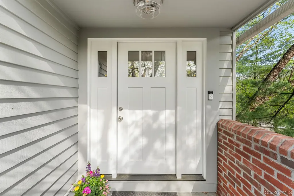 99 Waterside Close Eastchester NY 10709