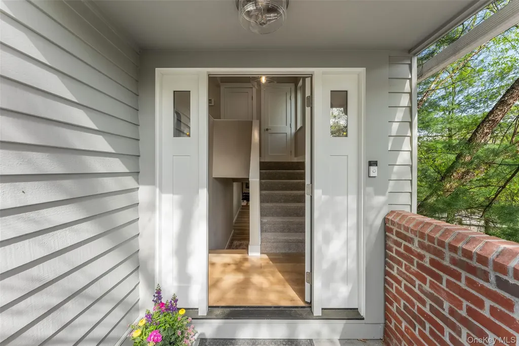 99 Waterside Close Eastchester NY 10709