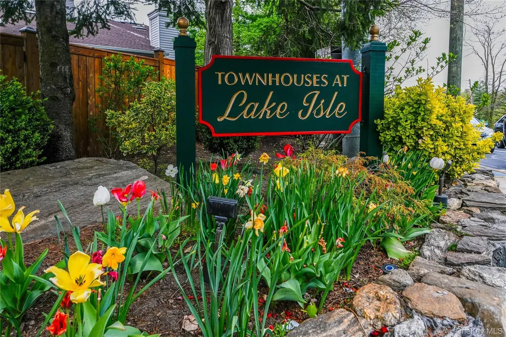 99 Waterside Close Eastchester NY 10709