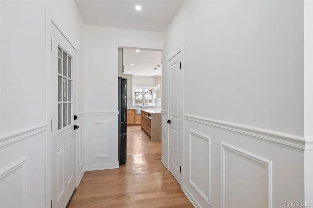 10 Faye Court Plainview NY 11803