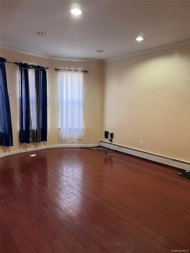18 Pleasant Place Brooklyn NY 11233