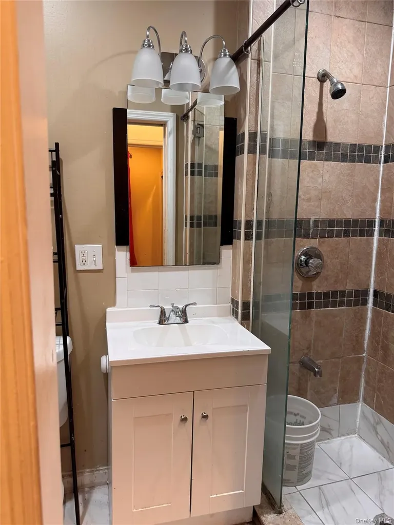 18 Pleasant Place Brooklyn NY 11233