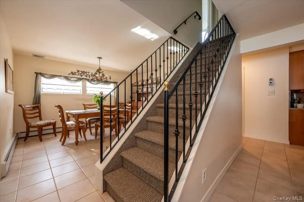 253 Blacksmith Road S Levittown NY 11756