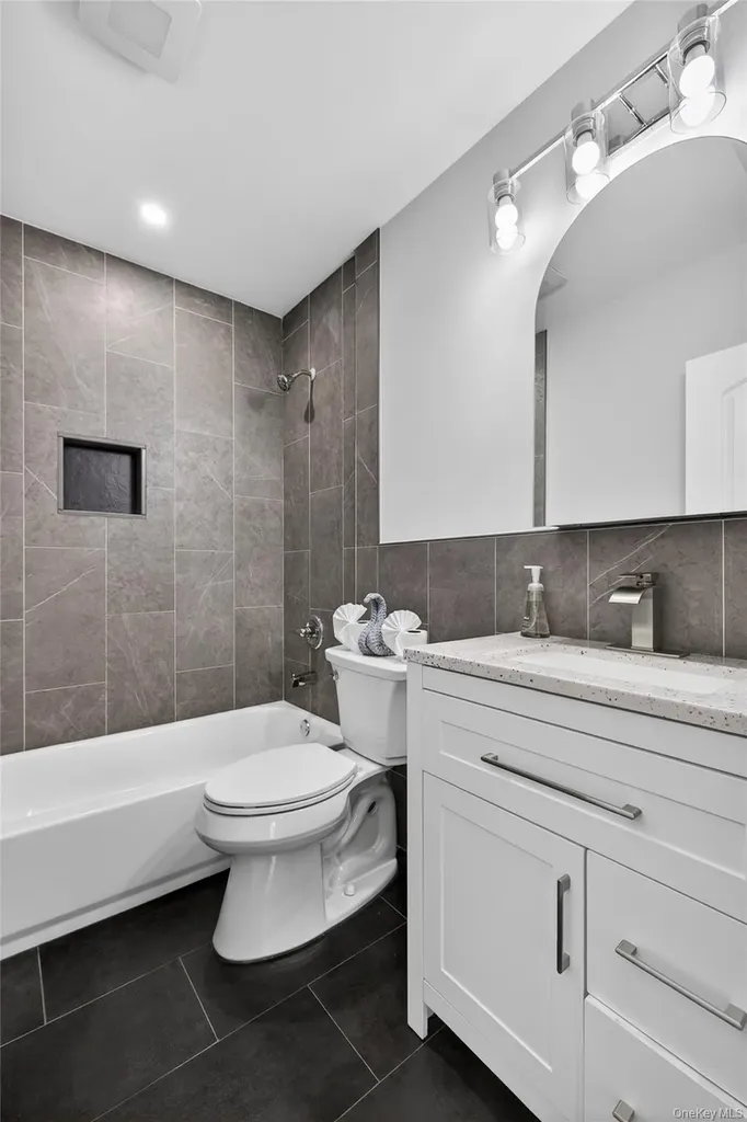 43 Robert Street Patchogue NY 11772