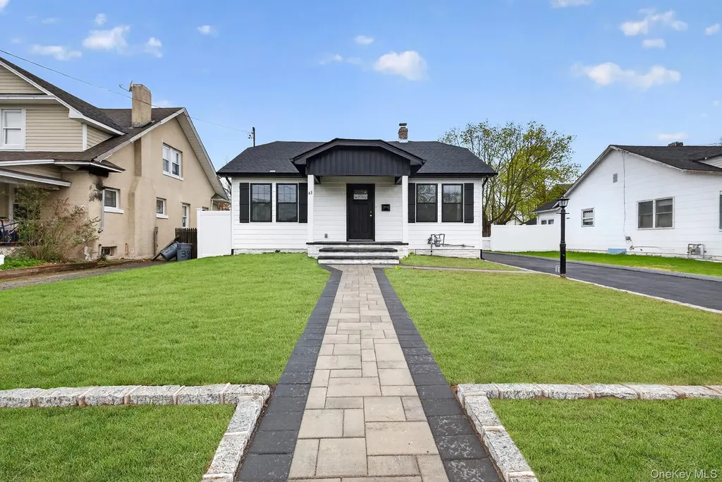43 Robert Street Patchogue NY 11772