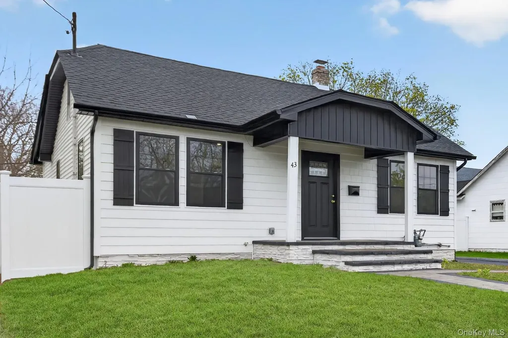 43 Robert Street Patchogue NY 11772