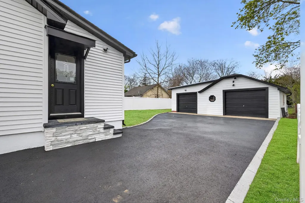 43 Robert Street Patchogue NY 11772