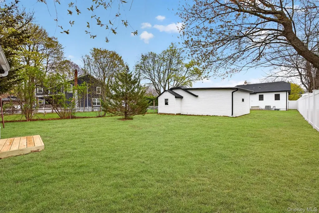 43 Robert Street Patchogue NY 11772