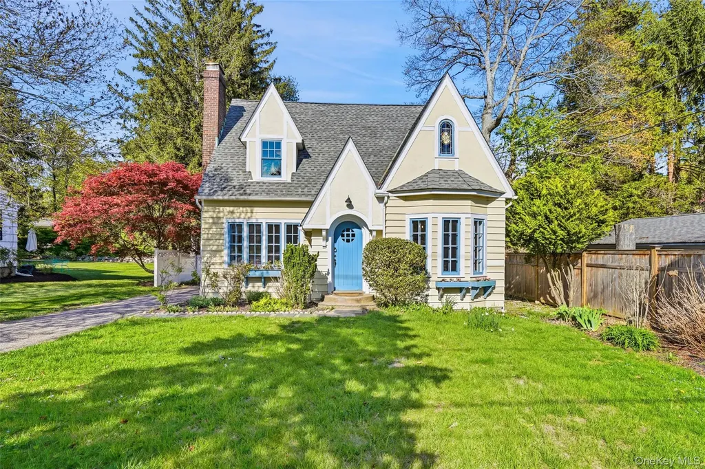 82 Crescent Terrace Bedford Hills NY 10507