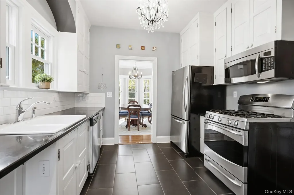 82 Crescent Terrace Bedford Hills NY 10507