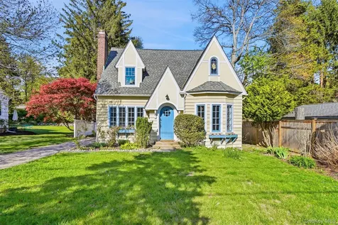 82 Crescent Terrace Bedford Hills NY 10507