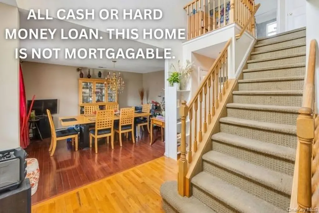 55 W Greentree Drive Medford NY 11763
