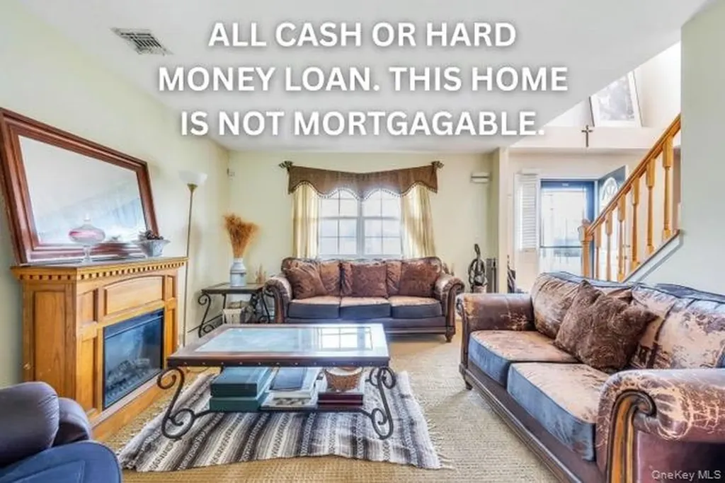 55 W Greentree Drive Medford NY 11763