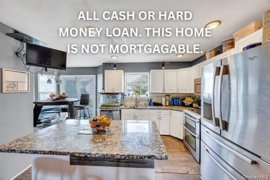 55 W Greentree Drive Medford NY 11763