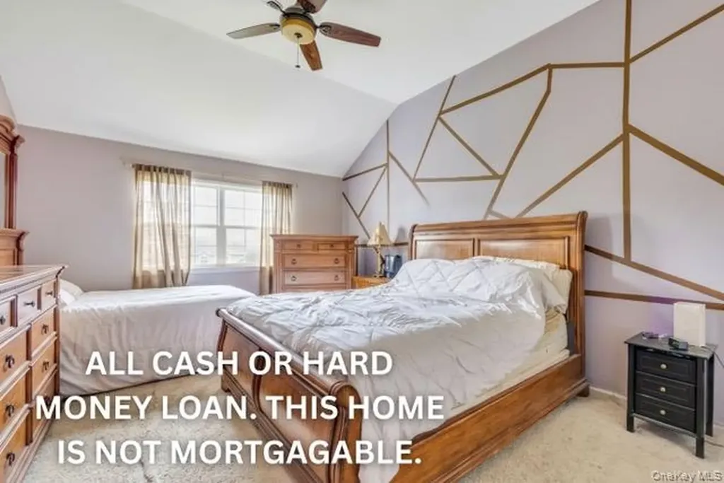 55 W Greentree Drive Medford NY 11763