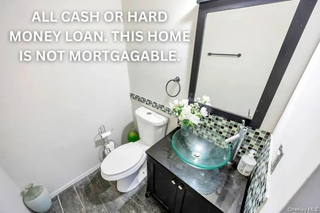 55 W Greentree Drive Medford NY 11763
