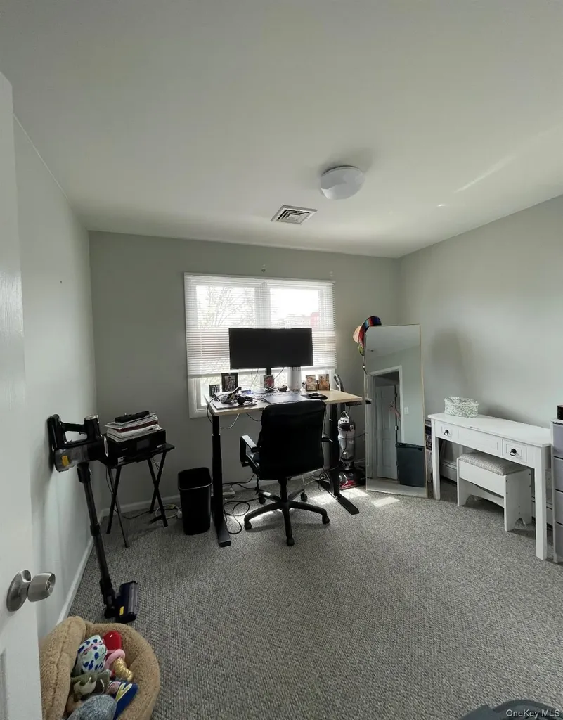 512 E Penn Street Long Beach NY 11561