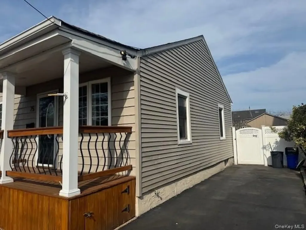 75 S Bay Drive Babylon NY 11702