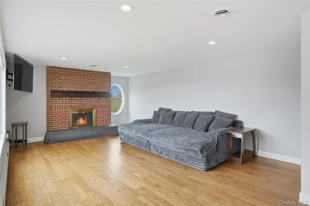 15 Almond Tree Lane Warwick NY 10990