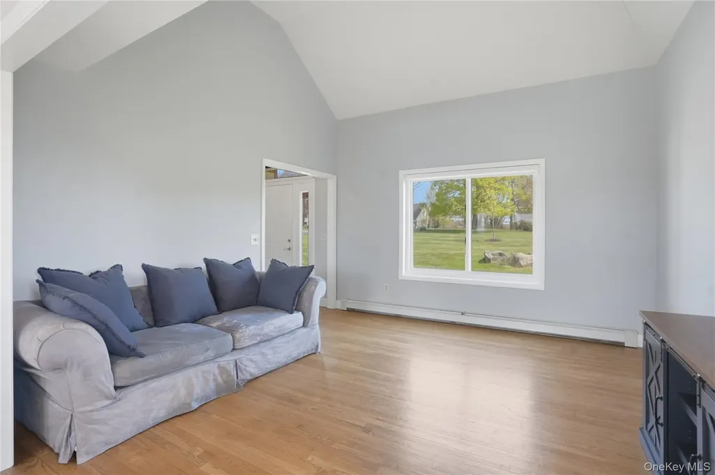 15 Almond Tree Lane Warwick NY 10990