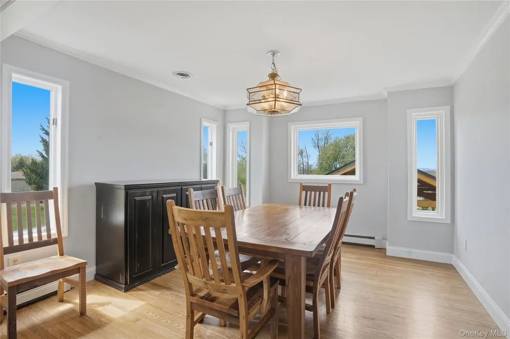 15 Almond Tree Lane Warwick NY 10990