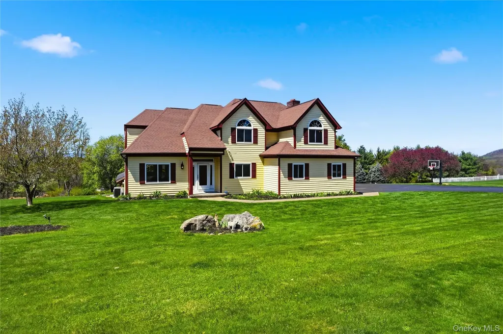 15 Almond Tree Lane Warwick NY 10990