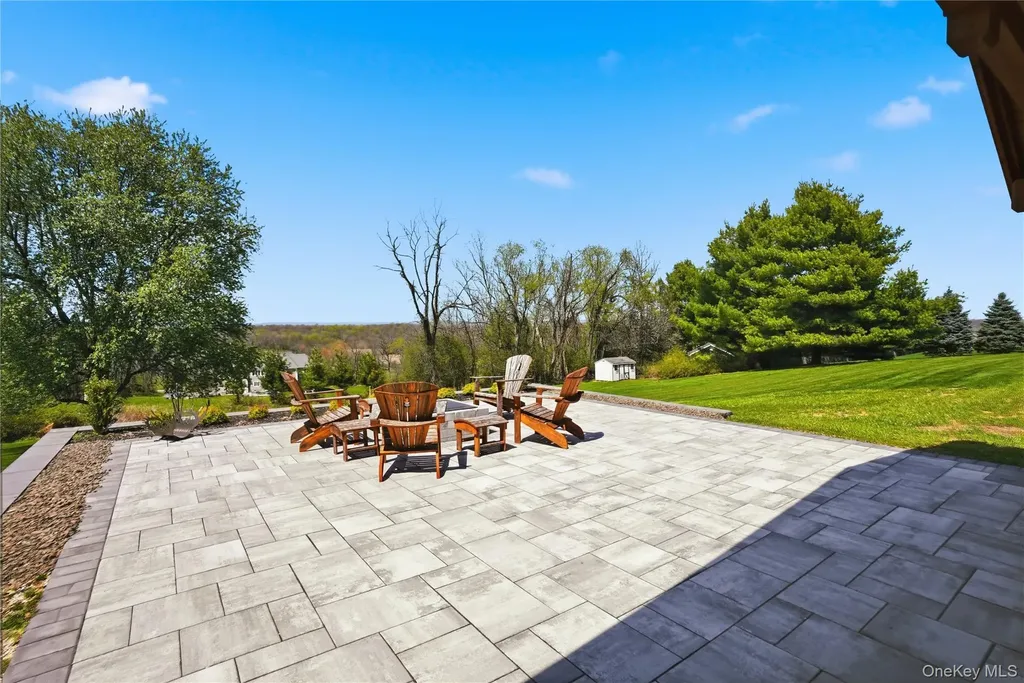 15 Almond Tree Lane Warwick NY 10990