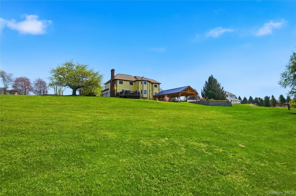 15 Almond Tree Lane Warwick NY 10990