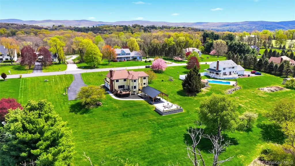 15 Almond Tree Lane Warwick NY 10990