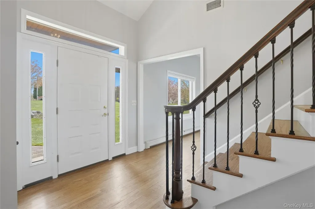 15 Almond Tree Lane Warwick NY 10990