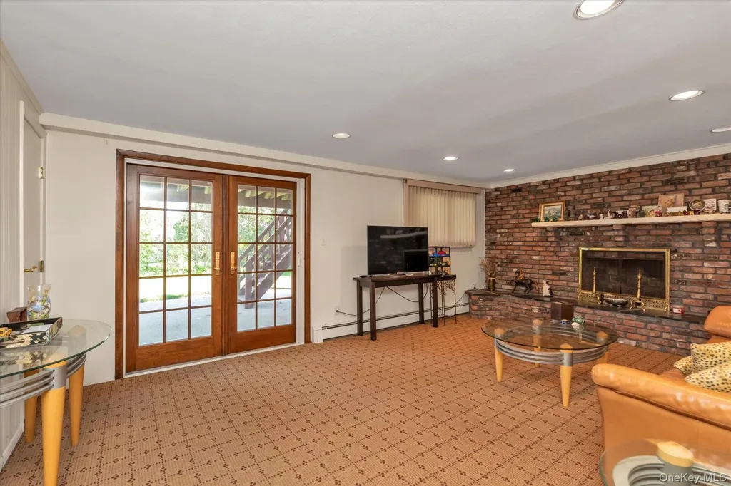 2056 Illona Lane Merrick NY 11566