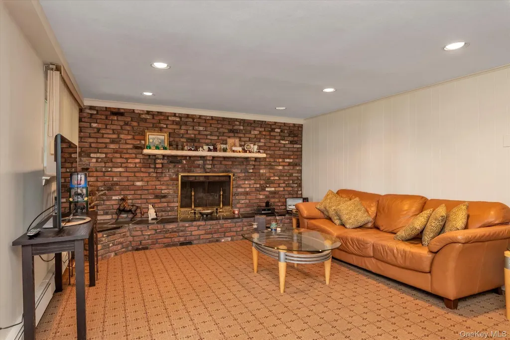 2056 Illona Lane Merrick NY 11566