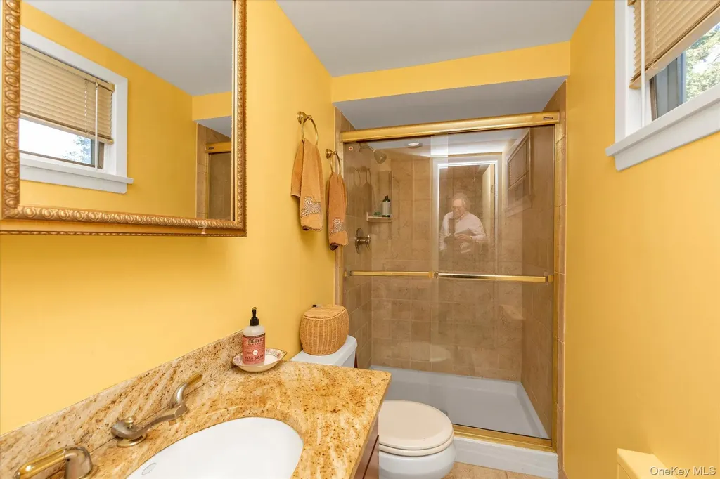 2056 Illona Lane Merrick NY 11566