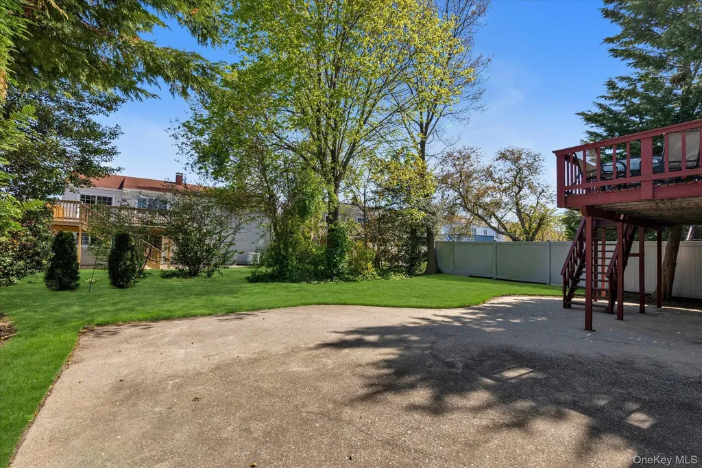 2056 Illona Lane Merrick NY 11566