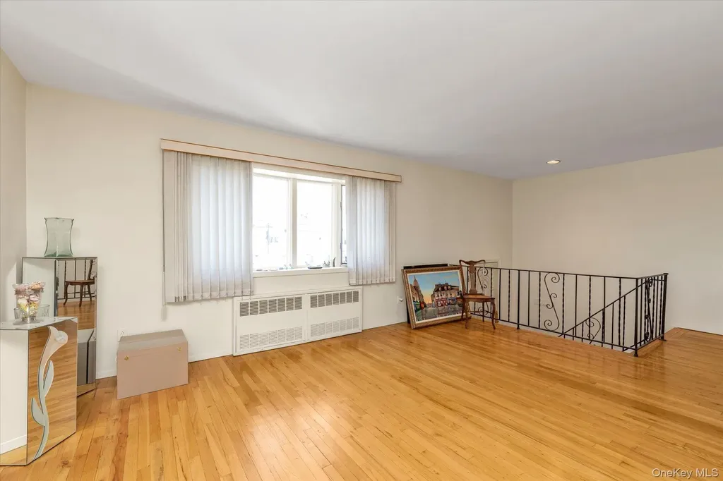 2056 Illona Lane Merrick NY 11566
