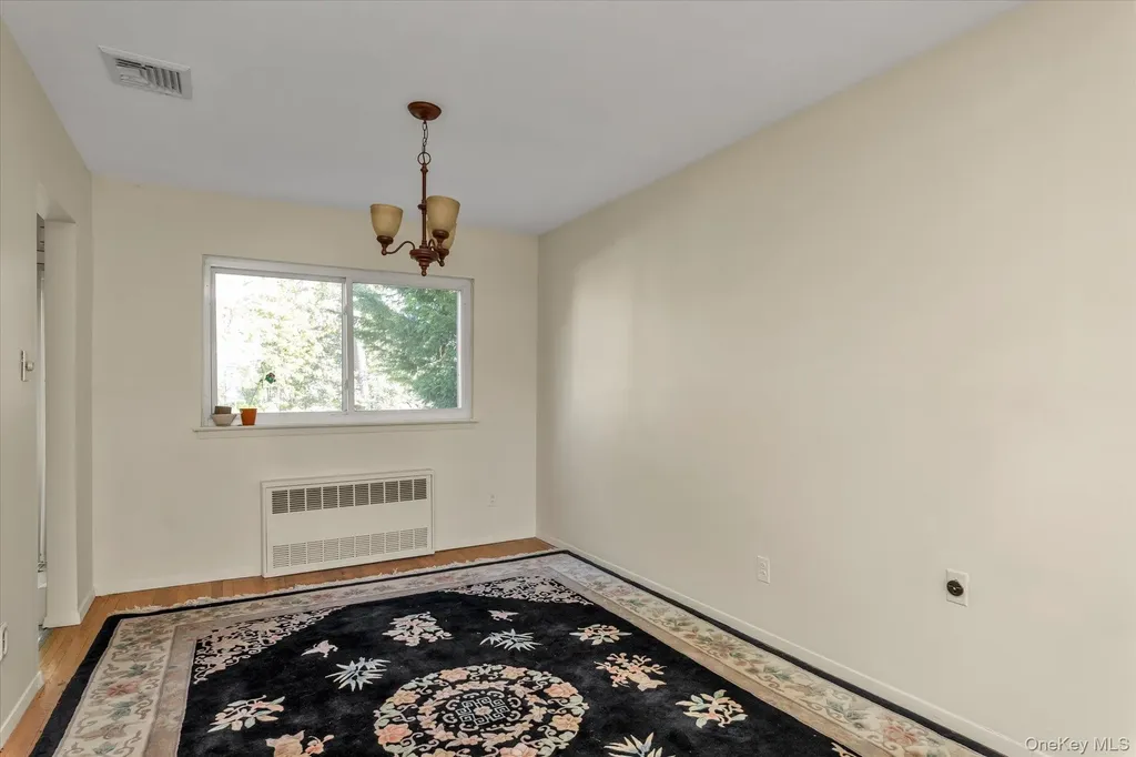 2056 Illona Lane Merrick NY 11566