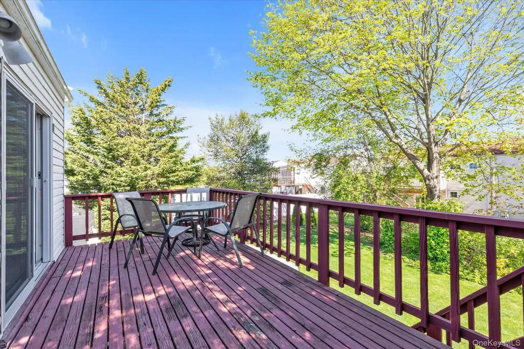 2056 Illona Lane Merrick NY 11566