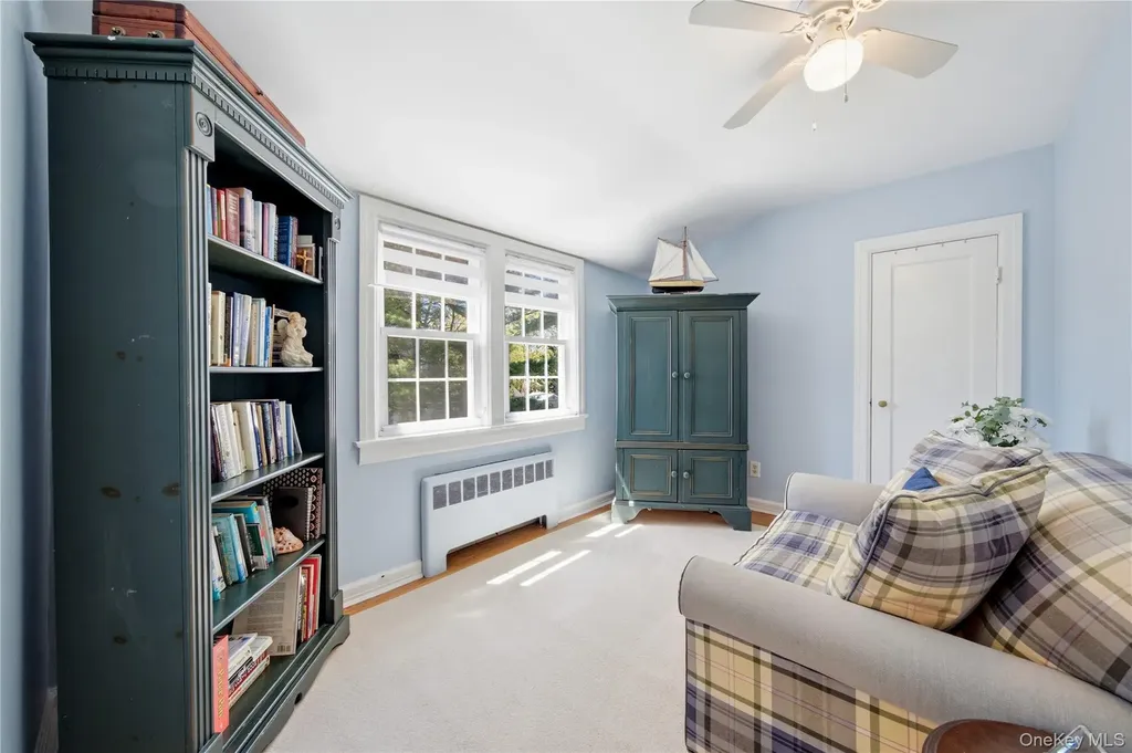 93 S Bay Avenue Brightwaters NY 11718