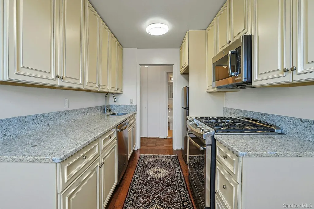 499 N Broadway White Plains NY 10603