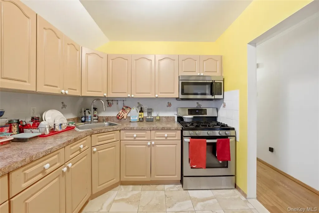 220-19 146th Avenue Springfield Gardens NY 11413