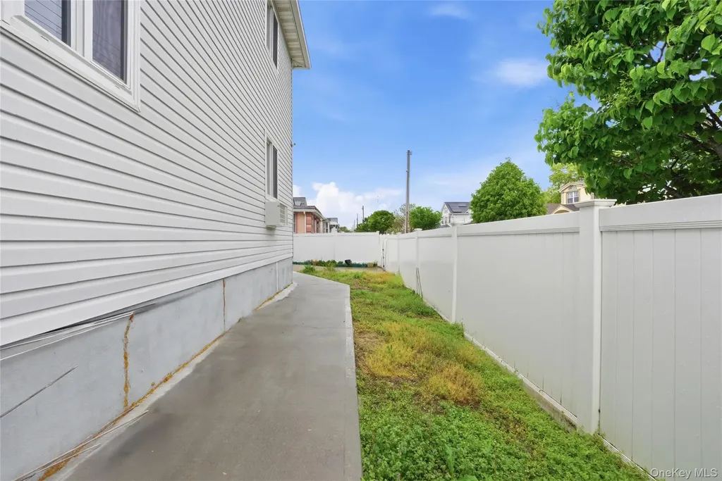 220-19 146th Avenue Springfield Gardens NY 11413