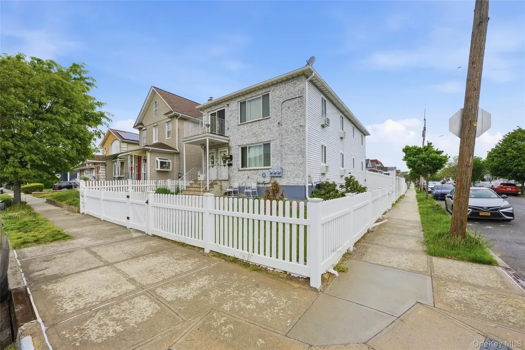 220-19 146th Avenue Springfield Gardens NY 11413
