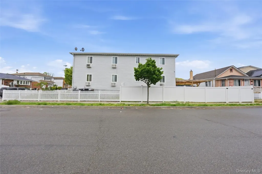 220-19 146th Avenue Springfield Gardens NY 11413