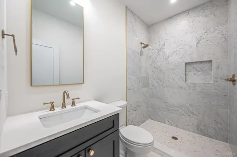 3690 Lufberry Avenue Wantagh NY 11793