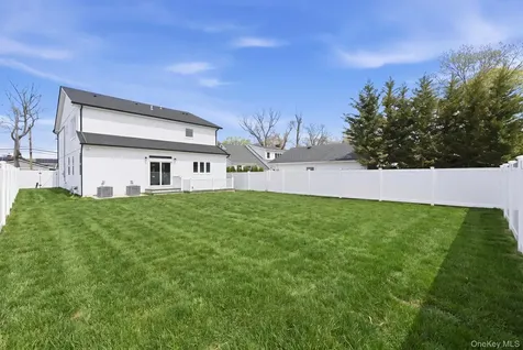 3690 Lufberry Avenue Wantagh NY 11793