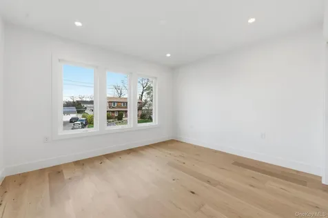 3690 Lufberry Avenue Wantagh NY 11793